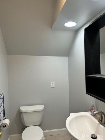 204 Blew Court, East Brunswick, NJ 08816