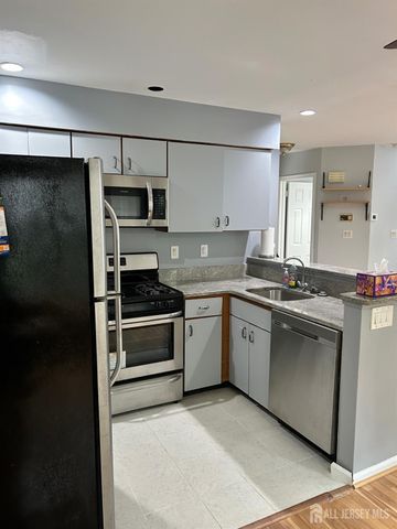 204 Blew Court, East Brunswick, NJ 08816