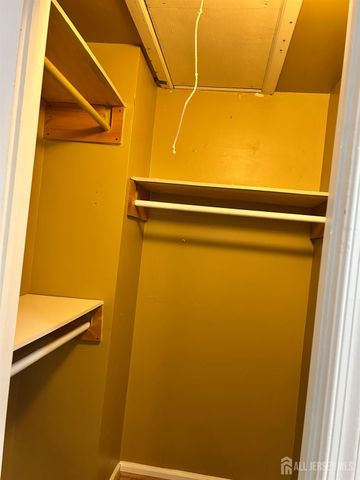 204 Blew Court, East Brunswick, NJ 08816