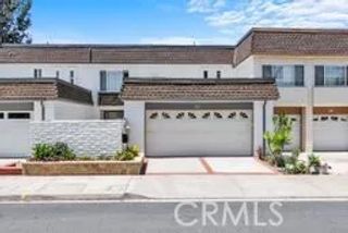 32 E Senisa, Irvine, CA 92612