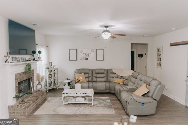 127 Waterford Drive, Jackson, GA 30233