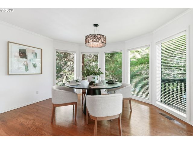 19158 MEGAN Pl, Lake Oswego, OR 97034