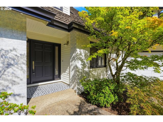 19158 MEGAN Pl, Lake Oswego, OR 97034