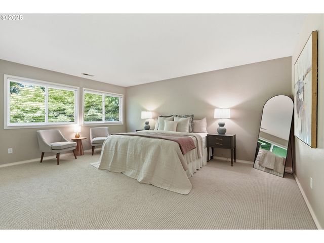 19158 MEGAN Pl, Lake Oswego, OR 97034