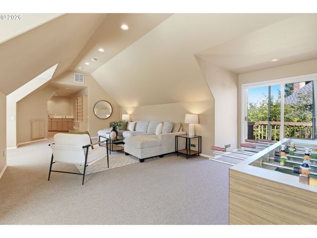19158 MEGAN Pl, Lake Oswego, OR 97034