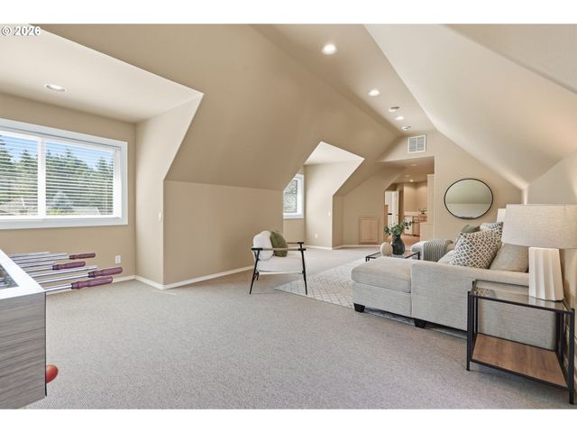 19158 MEGAN Pl, Lake Oswego, OR 97034
