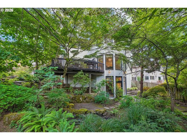19158 MEGAN Pl, Lake Oswego, OR 97034