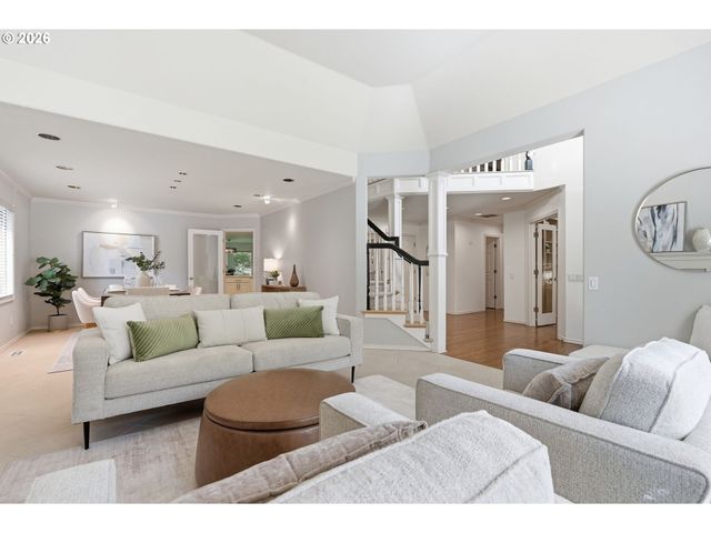 19158 MEGAN Pl, Lake Oswego, OR 97034