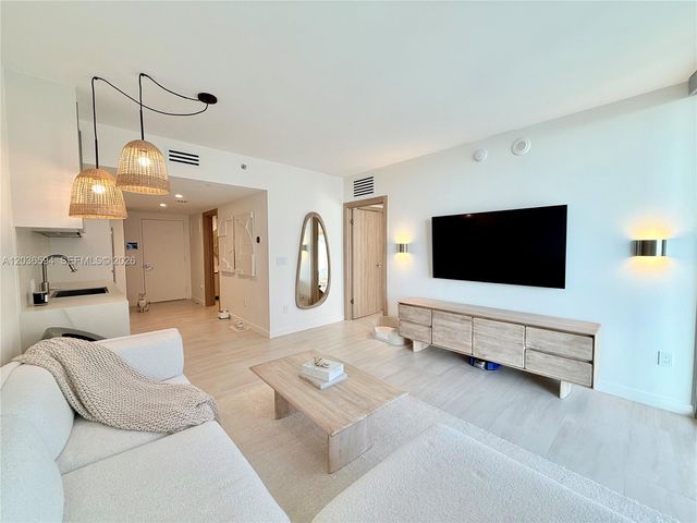 495 Brickell Ave 5106, Miami, FL 33131