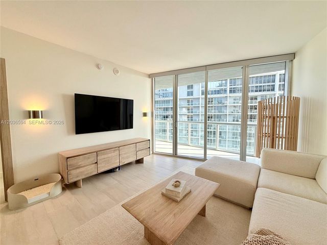 495 Brickell Ave 5106, Miami, FL 33131