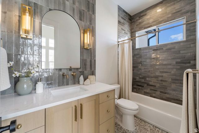 664 S WILDFLOWER CIR, North Salt Lake, UT 84054