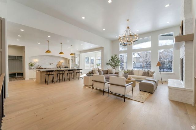 664 S WILDFLOWER CIR, North Salt Lake, UT 84054