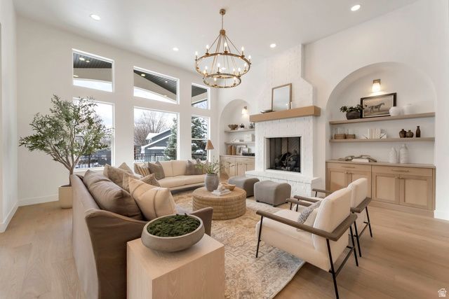 664 S WILDFLOWER CIR, North Salt Lake, UT 84054