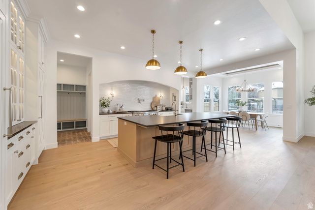 664 S WILDFLOWER CIR, North Salt Lake, UT 84054