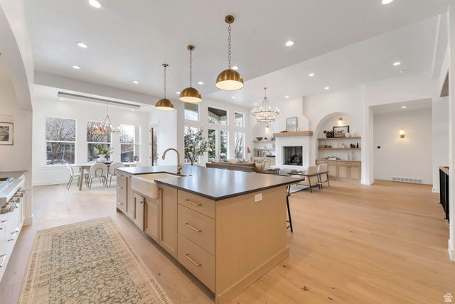 664 S WILDFLOWER CIR, North Salt Lake, UT 84054