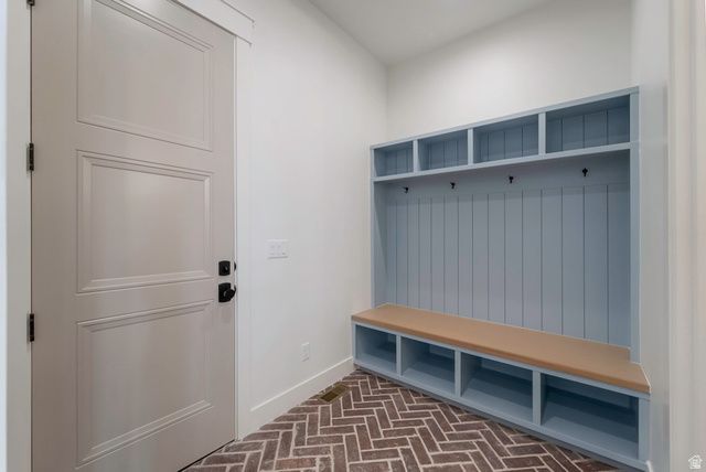 664 S WILDFLOWER CIR, North Salt Lake, UT 84054