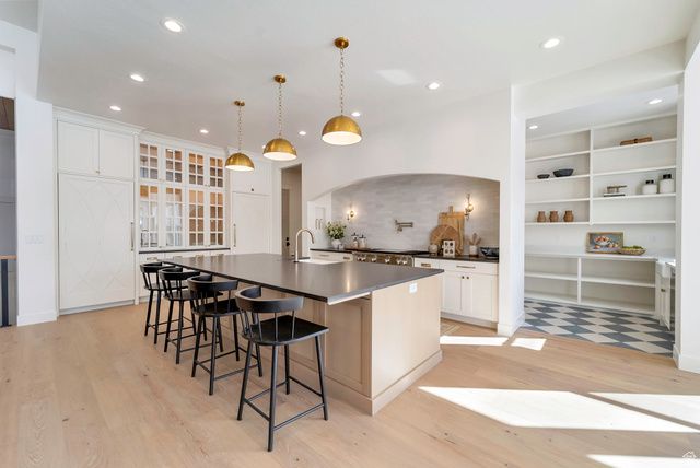 664 S WILDFLOWER CIR, North Salt Lake, UT 84054