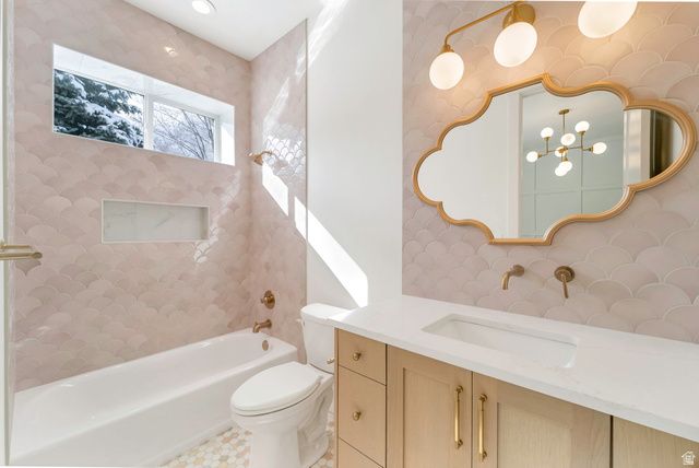 664 S WILDFLOWER CIR, North Salt Lake, UT 84054