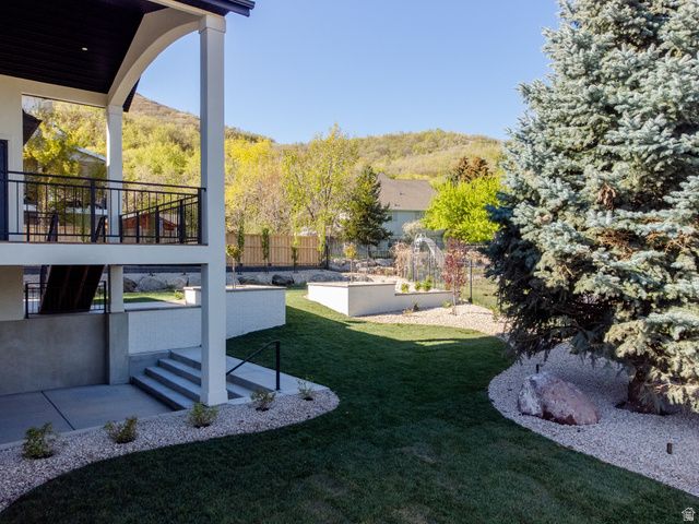 664 S WILDFLOWER CIR, North Salt Lake, UT 84054