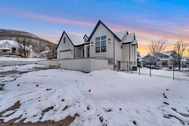 664 S WILDFLOWER CIR, North Salt Lake, UT 84054