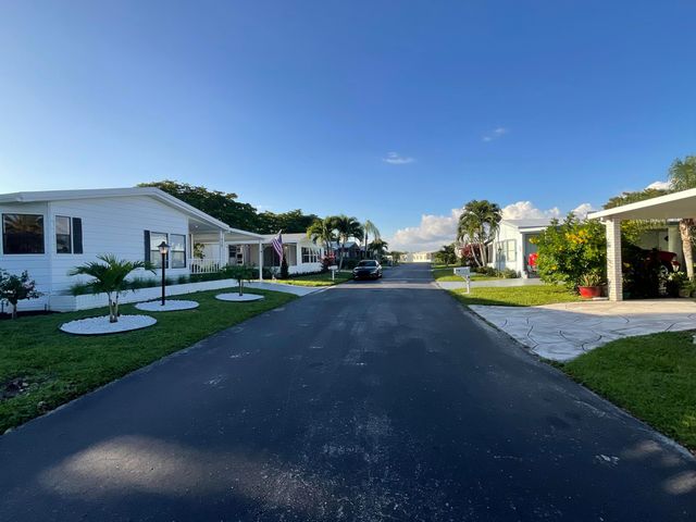 920 Sun Acres Lane, Boynton Beach, FL 33436