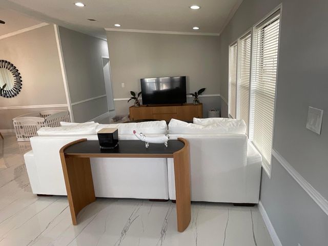 920 Sun Acres Lane, Boynton Beach, FL 33436