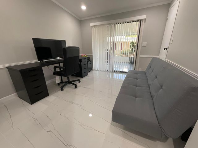 920 Sun Acres Lane, Boynton Beach, FL 33436