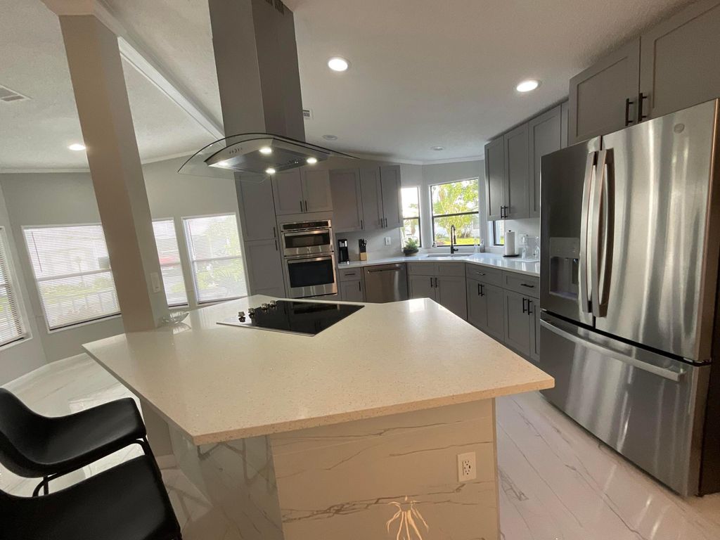 920 Sun Acres Lane, Boynton Beach, FL 33436