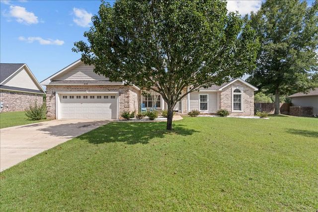 216 Glen Oaks Drive, Dothan, AL 36301