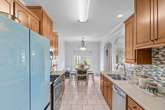 216 Glen Oaks Drive, Dothan, AL 36301