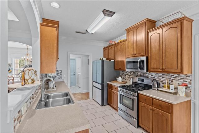 216 Glen Oaks Drive, Dothan, AL 36301
