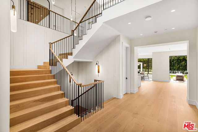 415 N Cliffwood Avenue, Los Angeles, CA 90049