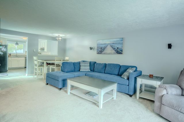 27 Surrey Lane UNIT 27, Bourne, MA 02532