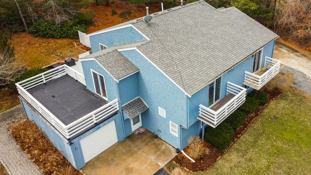 27 Surrey Lane UNIT 27, Bourne, MA 02532