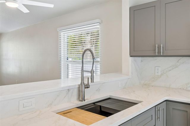 712 15TH AVENUE S, St Petersburg, FL 33701