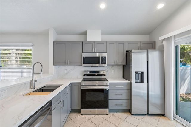 712 15TH AVENUE S, St Petersburg, FL 33701