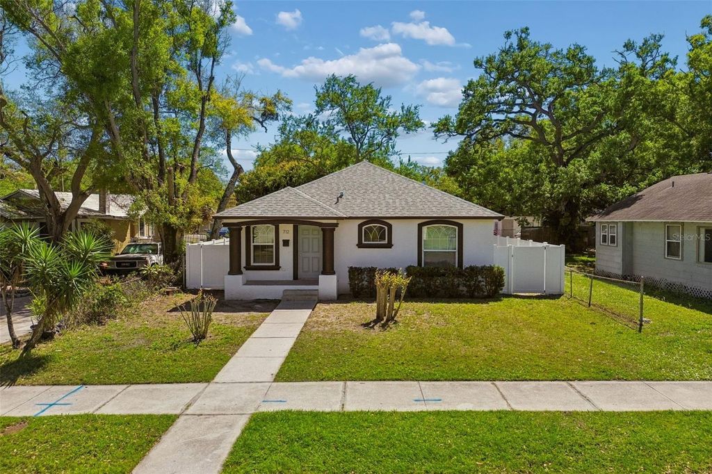 Image 1 of property listing at 712 15TH AVENUE S, St Petersburg, FL 33701