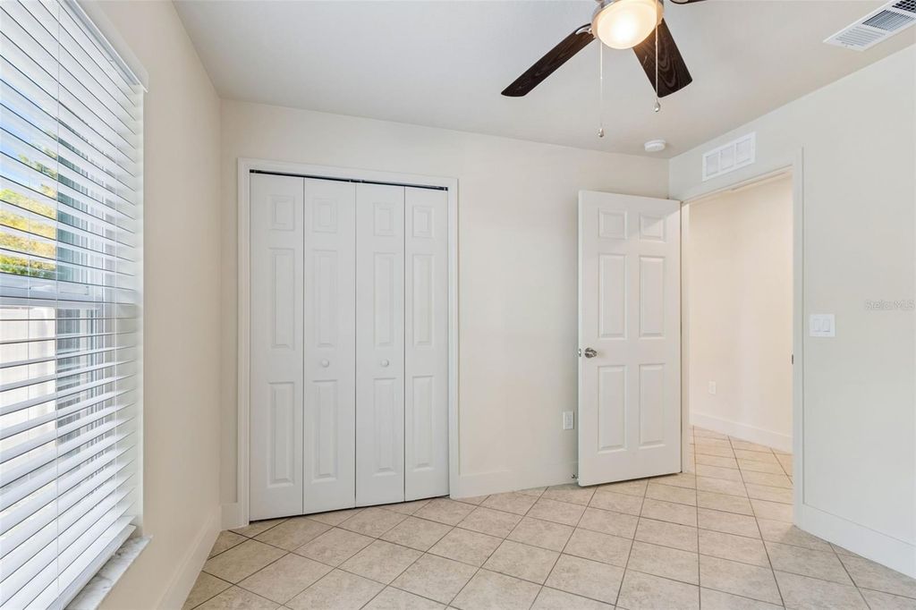 Image 30 of property listing at 712 15TH AVENUE S, St Petersburg, FL 33701