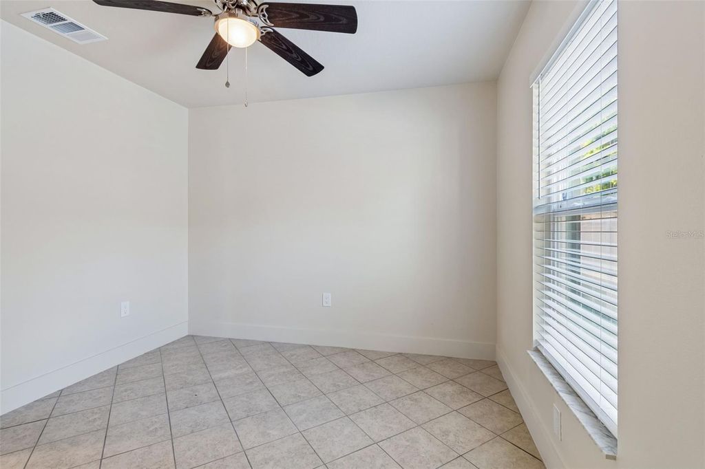 Image 31 of property listing at 712 15TH AVENUE S, St Petersburg, FL 33701