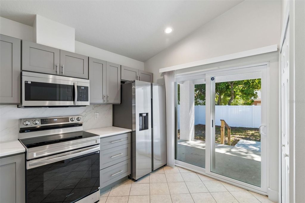 Image 43 of property listing at 712 15TH AVENUE S, St Petersburg, FL 33701