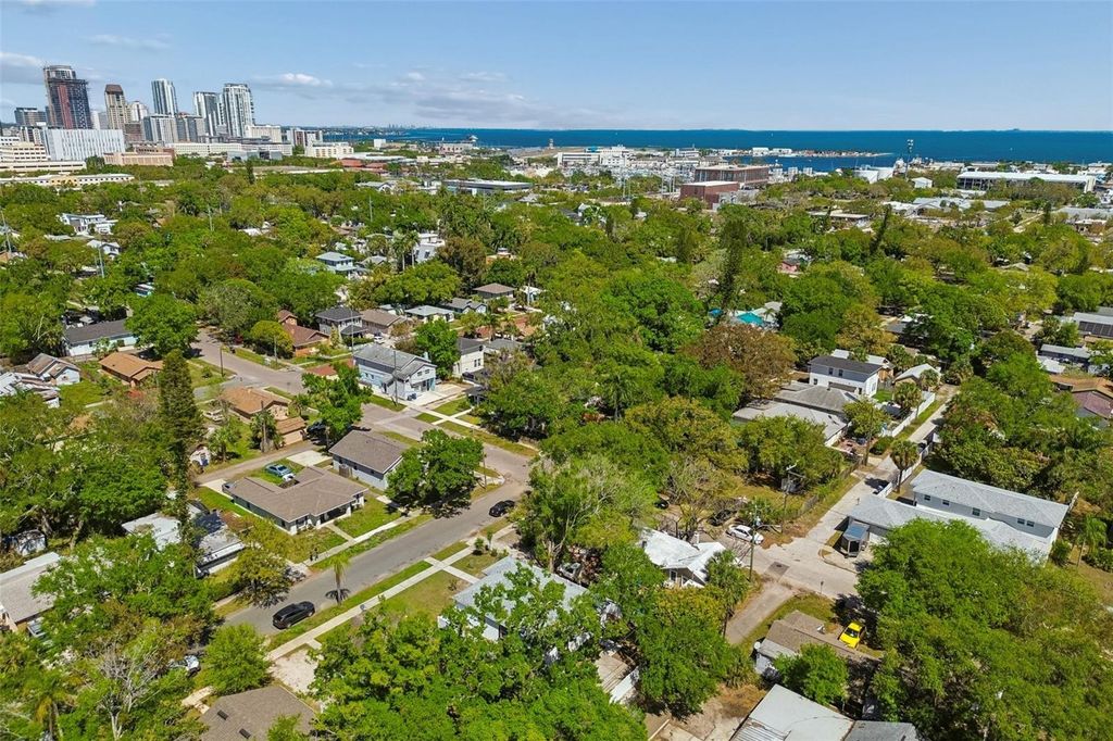 Image 65 of property listing at 712 15TH AVENUE S, St Petersburg, FL 33701