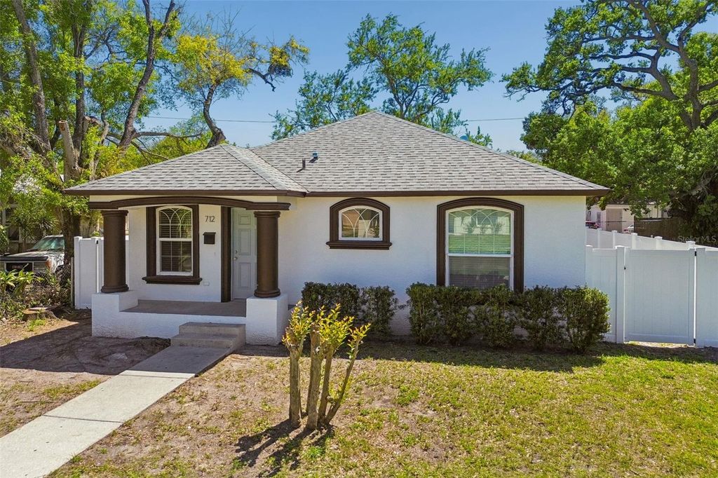 Image 70 of property listing at 712 15TH AVENUE S, St Petersburg, FL 33701