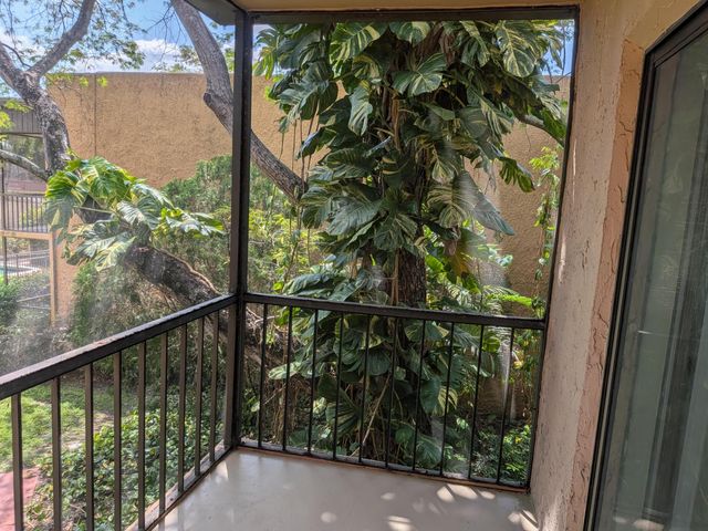 8901 N New River Canal Road 22w, Plantation, FL 33324