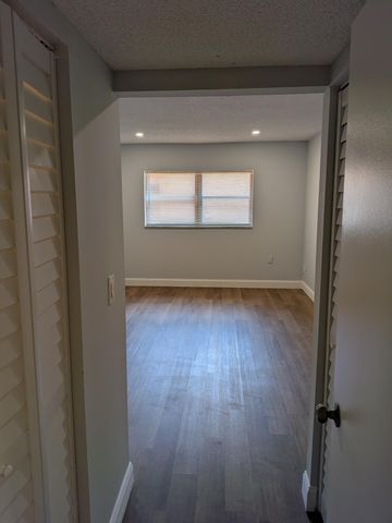 8901 N New River Canal Road 22w, Plantation, FL 33324