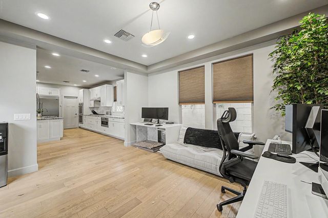 3414 N 44th Place, Phoenix, AZ 85018