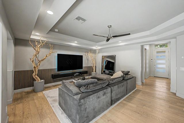 3414 N 44th Place, Phoenix, AZ 85018