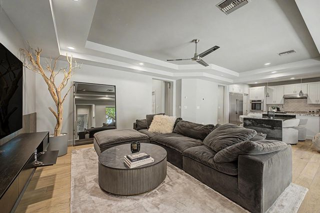 3414 N 44th Place, Phoenix, AZ 85018