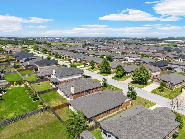 1214 Iron Glen Drive, Temple, TX 76502