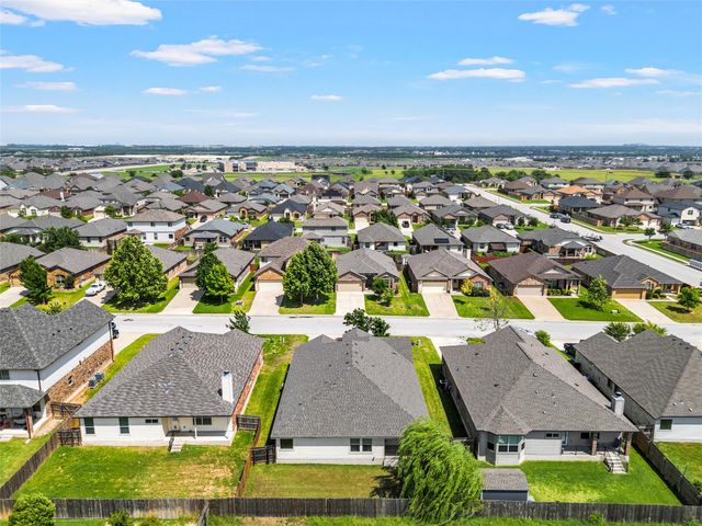 1214 Iron Glen Drive, Temple, TX 76502