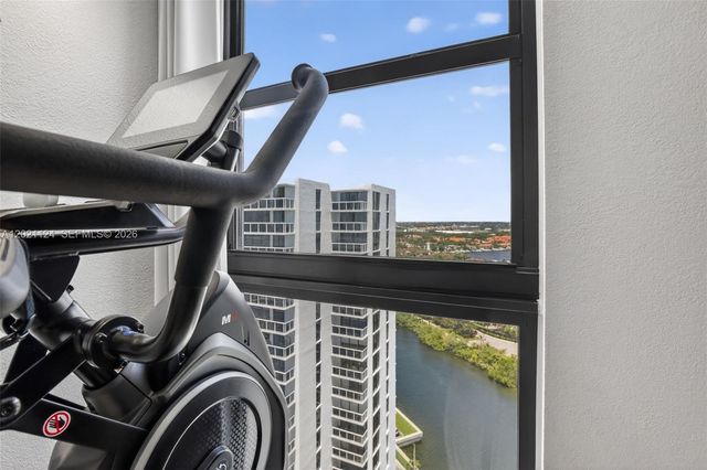 20515 E Country Club Drive 2248, Aventura, FL 33180